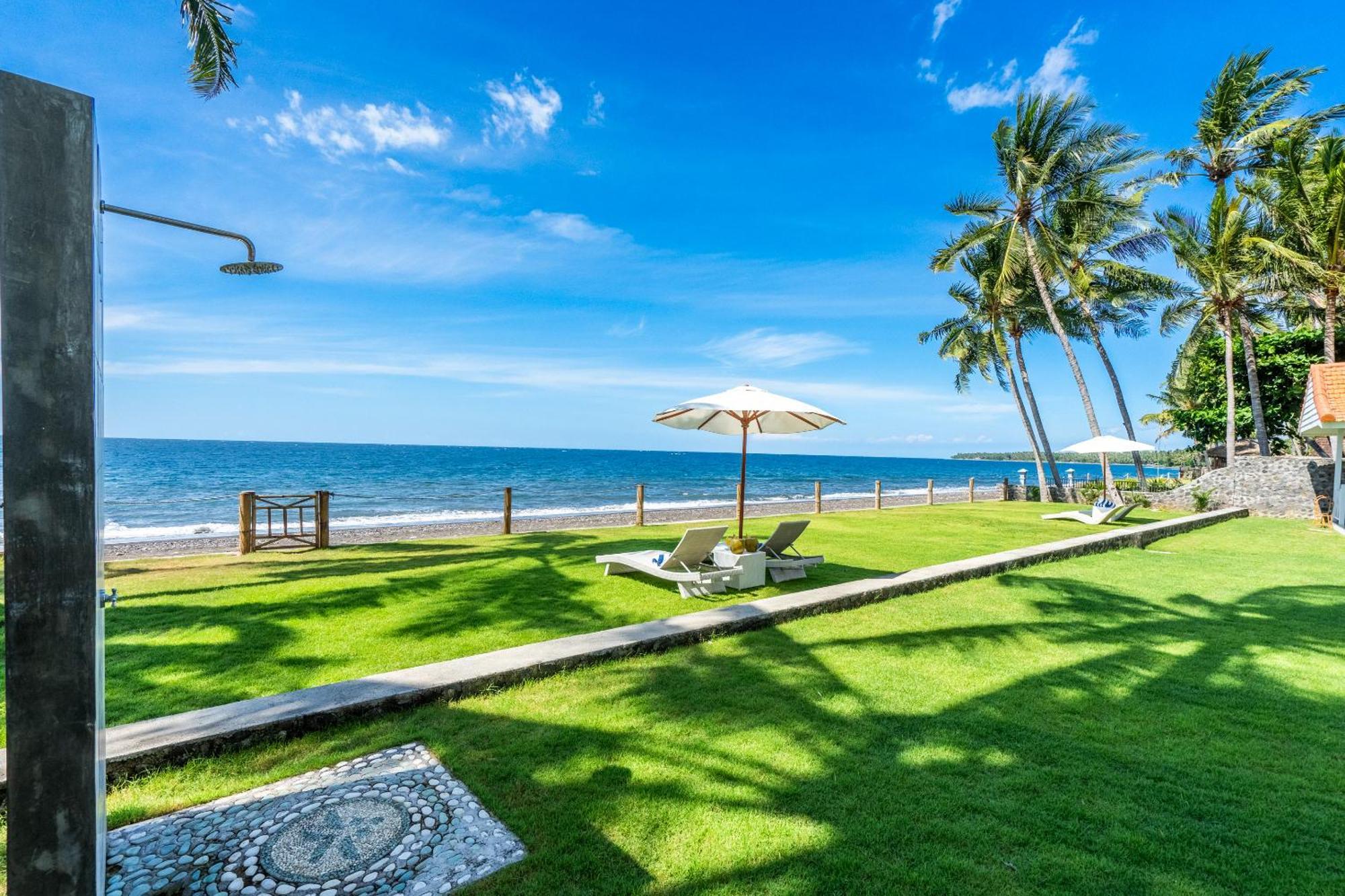 Senang Resort Tianyar Exterior foto