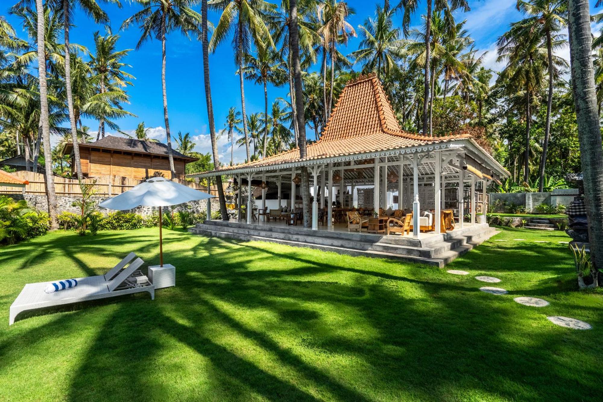 Senang Resort Tianyar Exterior foto