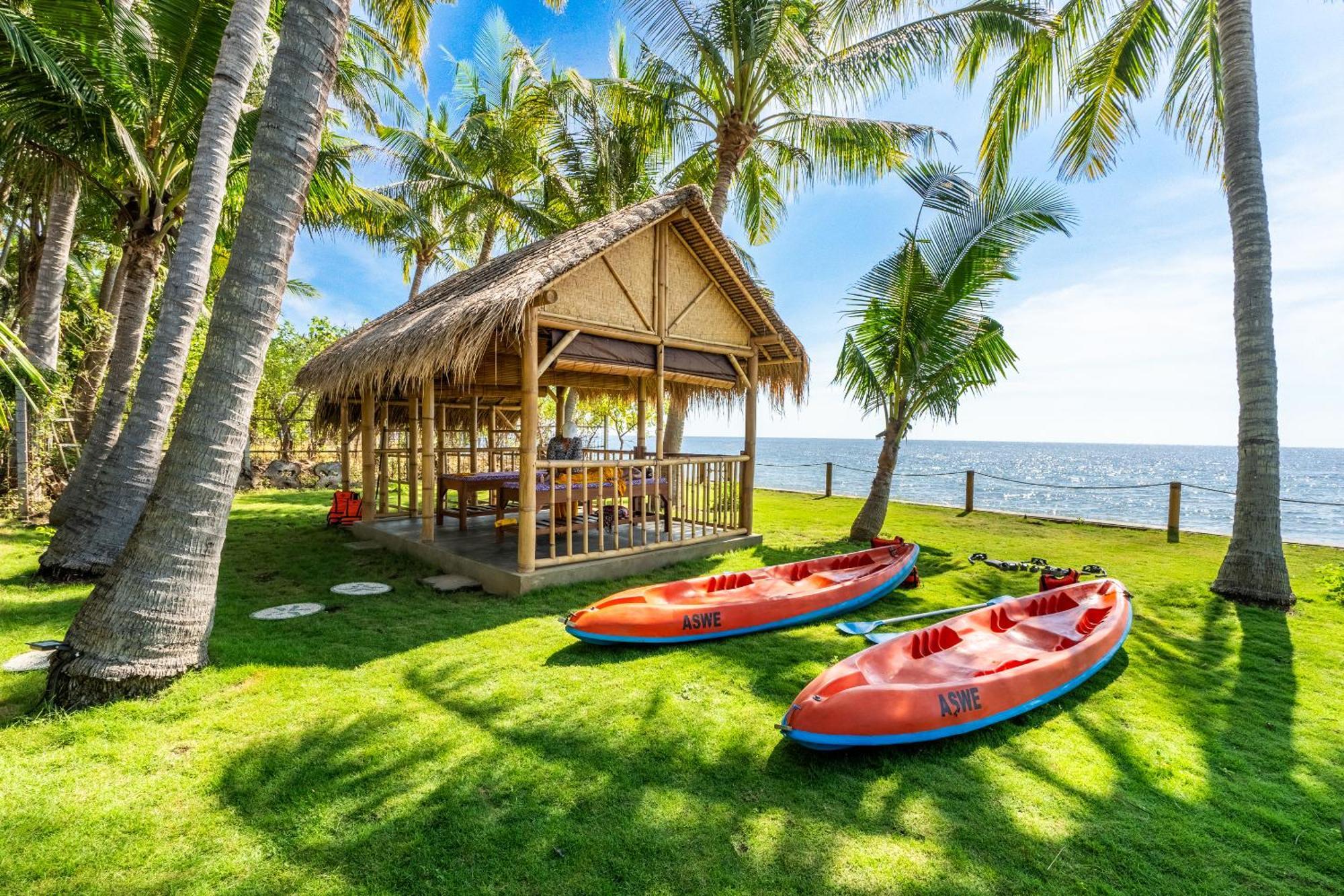 Senang Resort Tianyar Exterior foto